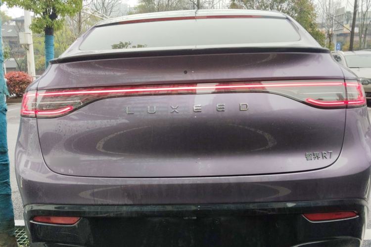 Used Hima Luxeed R7 2024 All-Electric 667 km Max Rear