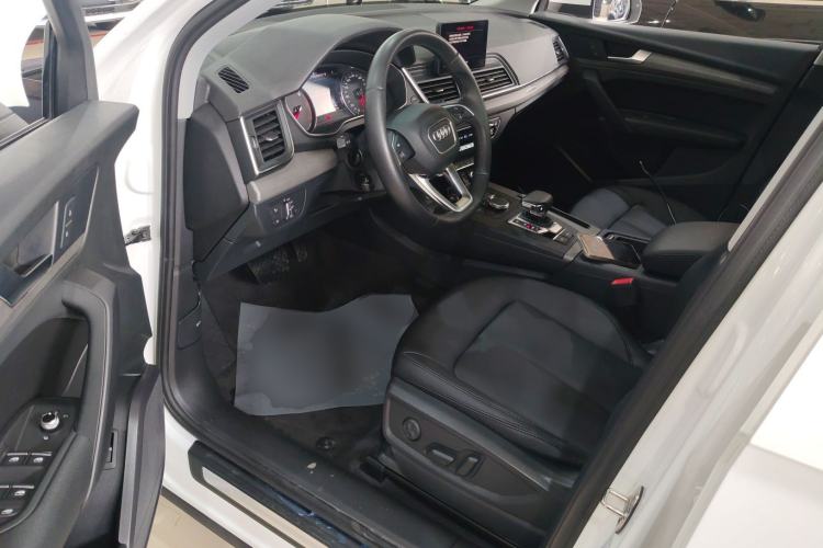 Used Audi Q5L 2018 40 TFSI Prestige Edition China V Driver Seat