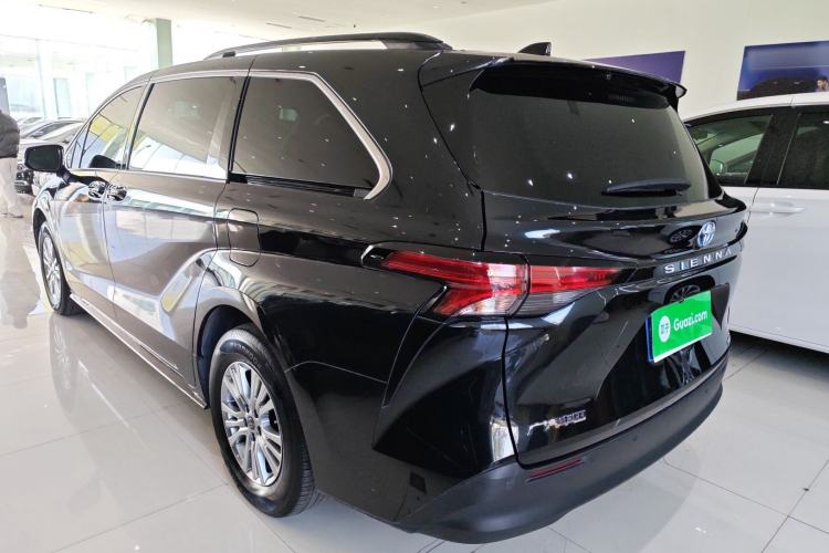 Used Toyota SIENNA 2021 2.5L Hybrid Comfort Edition Exterior 2