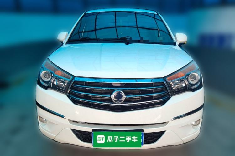 Used SsangYong Rodius 2014 2.0T Diesel 4x4 Luxury Navigation Edition Exterior 1