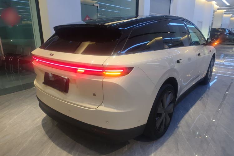 Used Li Auto i6 2025 Model Two-Wheel-Drive Standard Type Rear Right 45 Deg