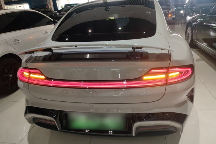 Used Xiaomi Auto SU7 2024 Four-Wheel-Drive Max Founder's Edition