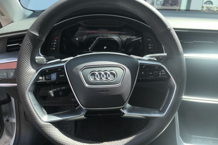 Used Audi A7L 2022 45 TFSI S-line Dream-Chasing Youth Edition Steering Wheel