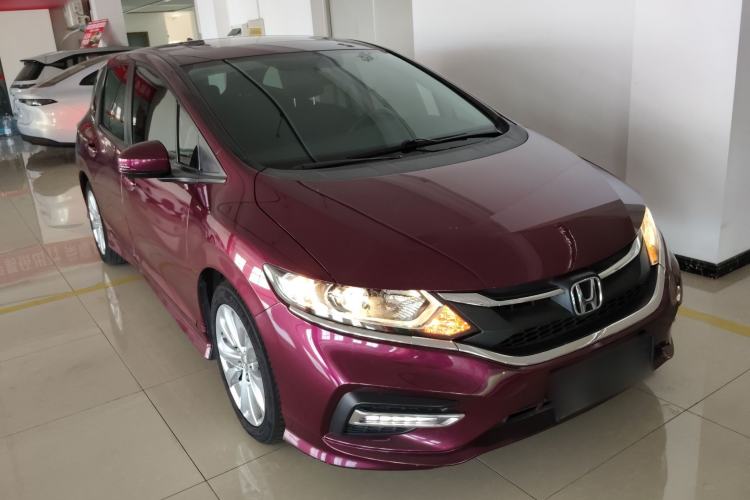 Used Honda Jade 2017 1.8L automatic Comfort version 5 seats Front Right 45 Deg