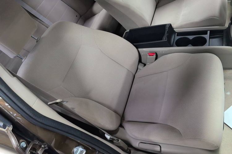 Used CIIMO CIIMO 2015 1.8L Automatic Comfort Edition