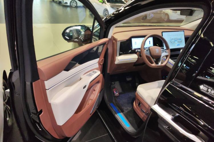 Used BYD Xia 2025 DM-i 1.5T 180km Beyond Edition
