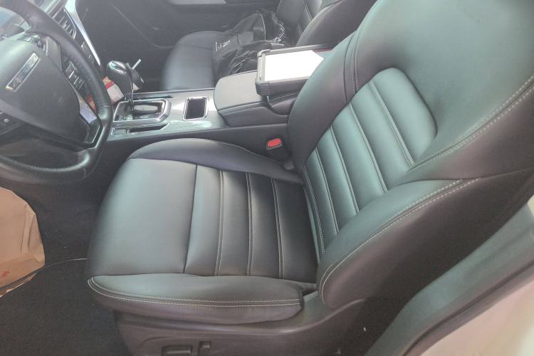 Used Venucia T90 2018 2.0L CVT Smart Connect Luxury Edition China V Standard