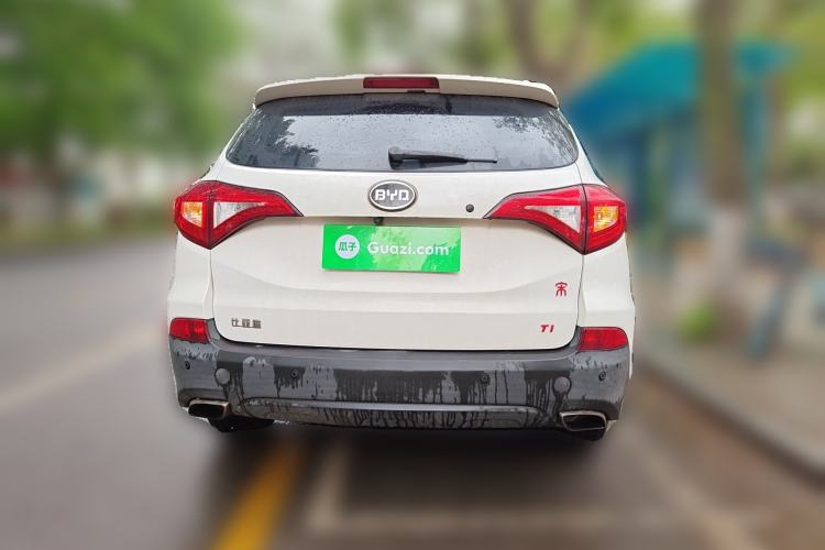 Used BYD Song 2016 GaiShi Edition 1.5TI Manual Elite Model
