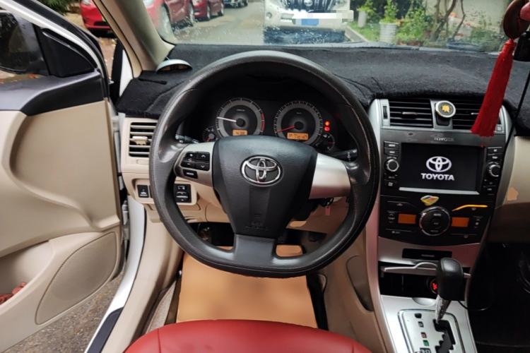 Used Toyota Corolla 2012 Luxurious Edition 1.6L Automatic GL Steering Wheel
