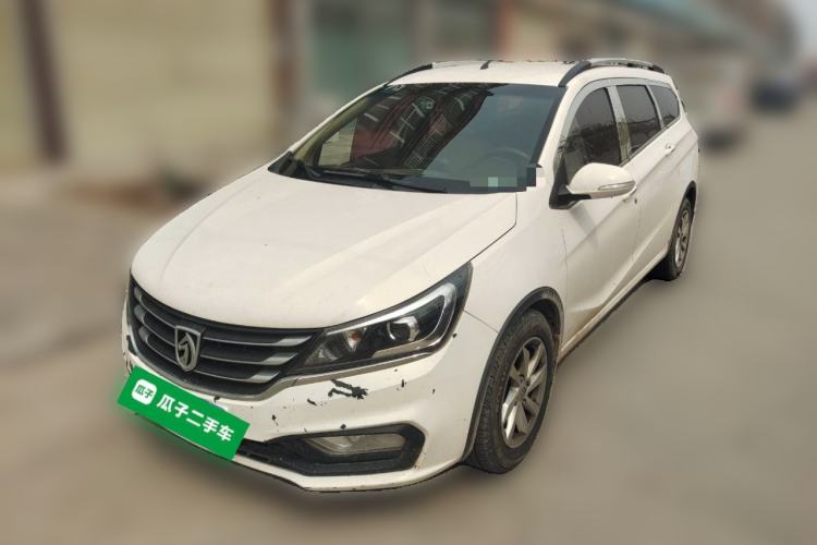 Used Baojun 310W 2017 1.5L Manual Fashion Model China V