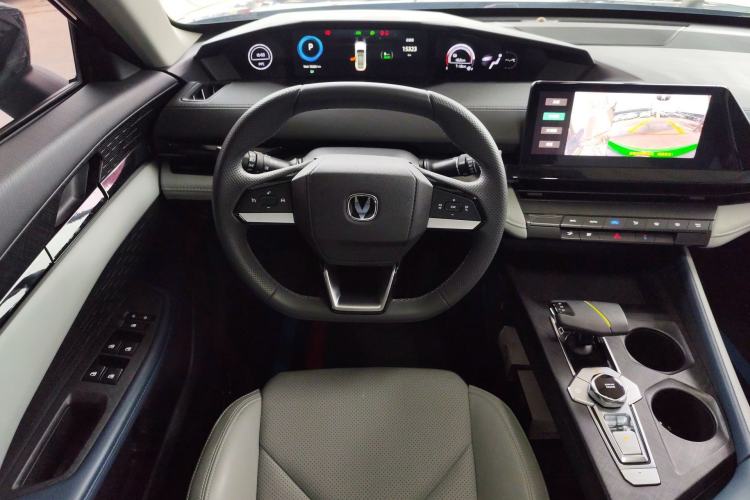 Used CHANGAN UNI-V iDD 2023 Zhidian iDD 1.5T 113km Smart & Fun Version (Rapid Edition)