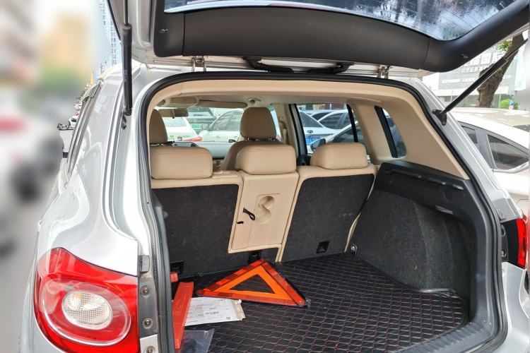 Used Volkswagen Tiguan 2012 1.8TSI Automatic Two-Wheel Drive Urban Edition Trunk