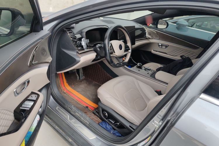 Used BYD Han 2024 EV Glory Edition 610 km All-Wheel Drive "Tian Shen Zhi Jia" Intelligent Driving Model
