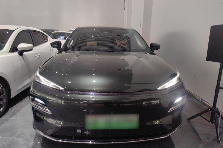 Used Geely Galaxy 8 2025 130km EM-i Deluxe Edition Front