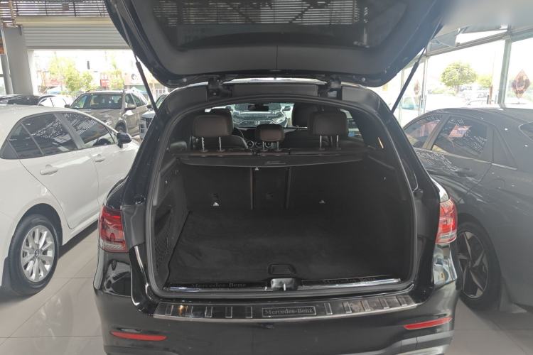 Used Mercedes-Benz GLC 2022 Second Facelift GLC 260 L 4MATIC Luxury Edition Trunk