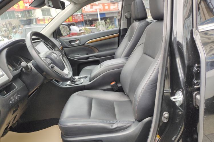 Used Toyota Highlander 2018 2.0T Four-Wheel Drive Prestige Version 7 Seats China V Emission Standard