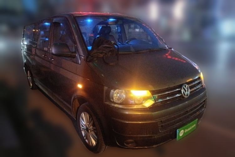 Used Volkswagen Caravelle 2014 2.0 TSI Four-Wheel Drive Comfort Edition Front Right 45 Deg