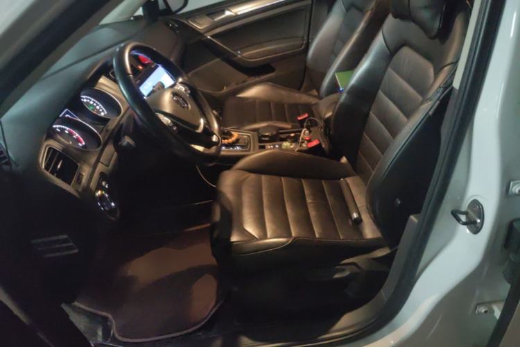 Used Volkswagen Golf 2014 1.4TSI Automatic Luxury Model Left Front Seat