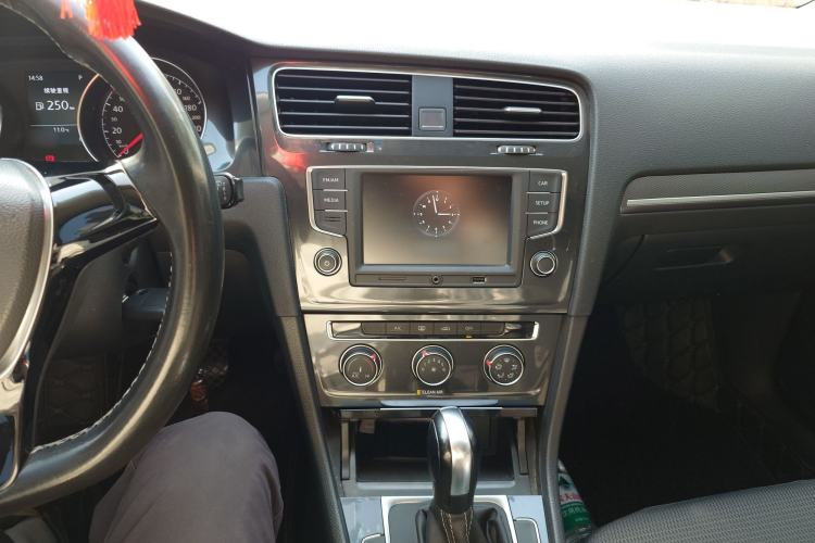 Used Volkswagen Golf 2017 1.6L Automatic Comfort Million-Vehicle Anniversary Edition