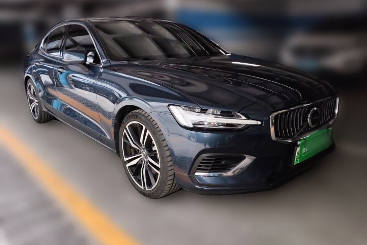 Used Volvo S60 New Energy 2024 T8 All-Wheel Drive Long-Range Zhiyi Luxury Edition
