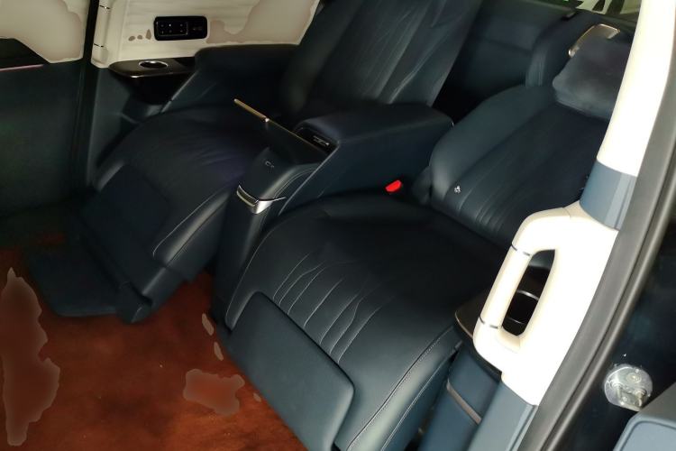 Used Buick Century 2023 2.0T Four-Seat Private Edition Left Rear Seat