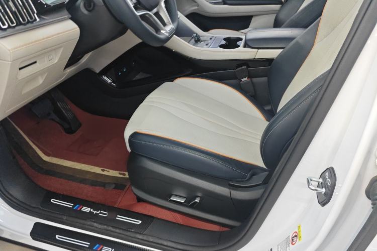 Used BYD Song PLUS New Energy 2024 HONOR Edition DM-i 110km Flagship PLUS
