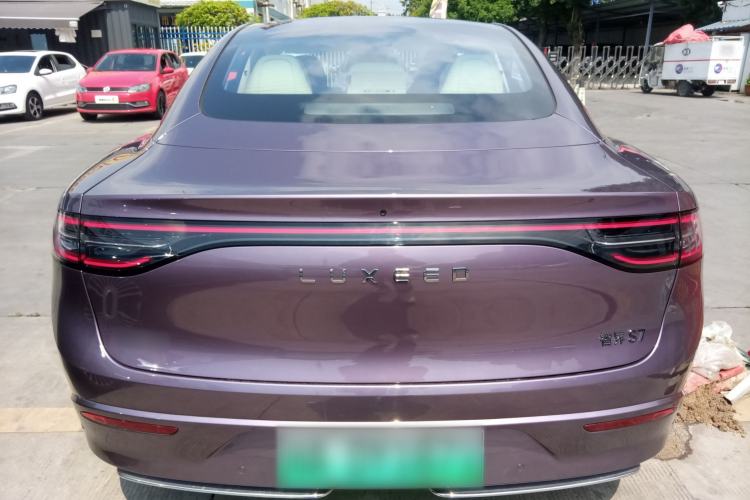 Used Hima Luxeed S7 2025 855 km Max Rear