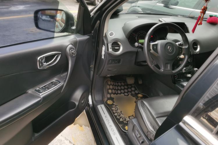 Used Renault Koleos 2012 2.5L Two-Wheel Drive Luxury Navigation Edition
