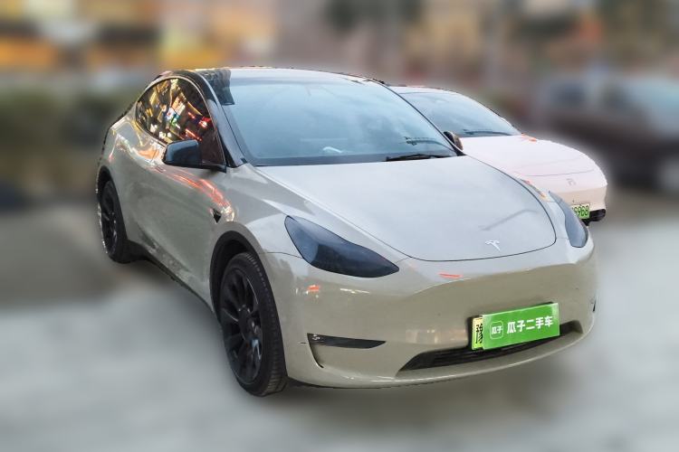 Used Tesla Model Y 2022 Long-Range All-Wheel-Drive Version