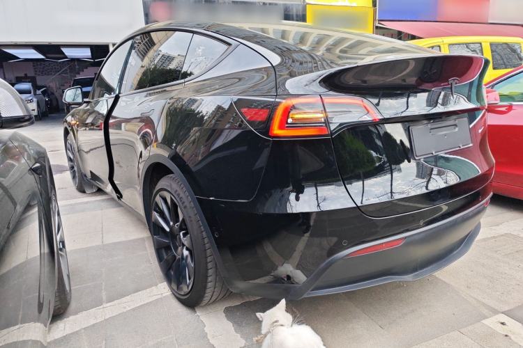 Used Tesla Model Y 2022 Long-Range All-Wheel-Drive Version