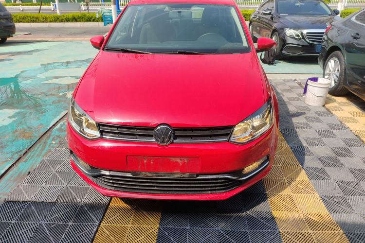 Used Volkswagen Polo 2016 1.6L Automatic Comfort Model
