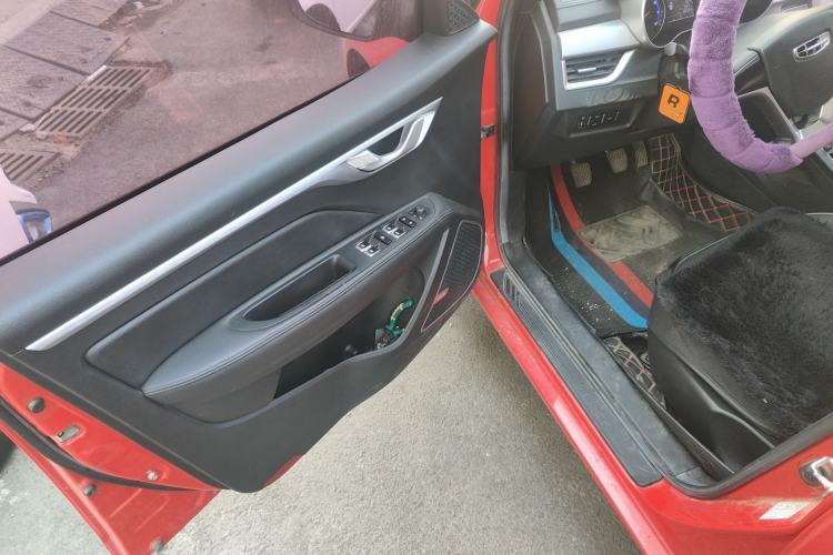 Used Geely Auto Vision 2019 Upgraded Model 1.5L Manual Luxury Version China V Standard
