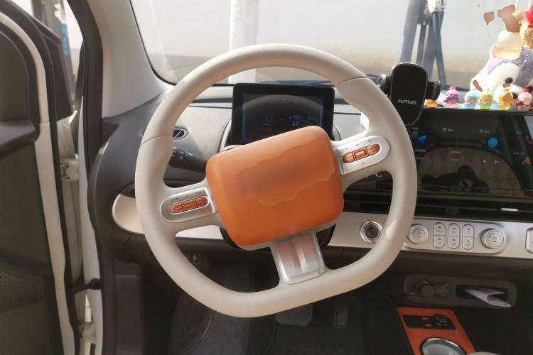 Used CHANGAN NEVO Lumin 2024 205km Orange Wind Edition Steering Wheel