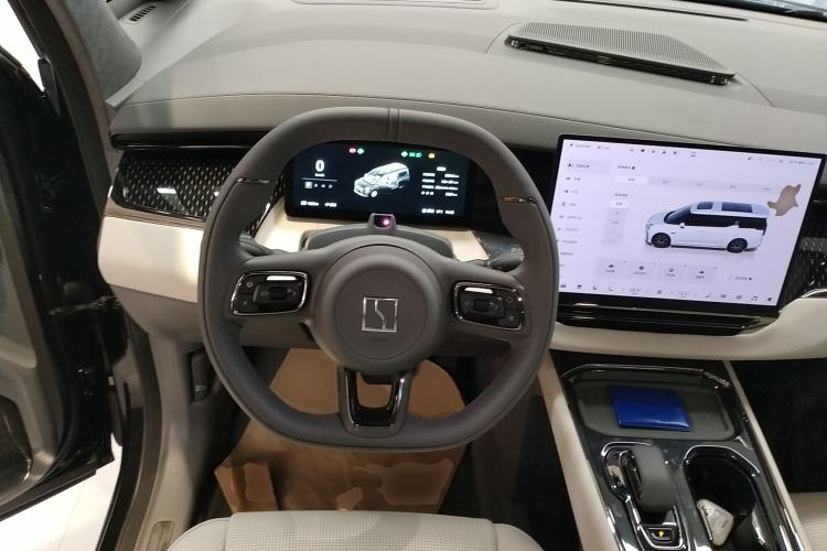 Used Zeekr 009 2024 Six-Seat Executive Version 4WD 108 kWh