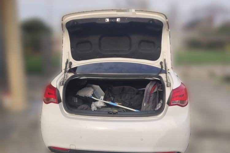 Used Roewe e550 2016 Deluxe Edition Trunk