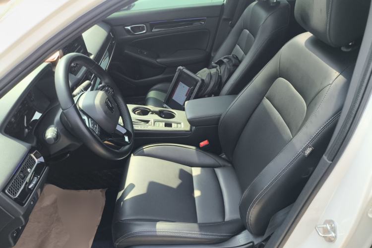 Used Honda Civic 2022 240TURBO CVT Dynamic Edition Left Front Seat