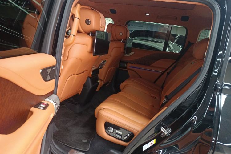 Used Yangwang U8 2023 Luxury Edition
