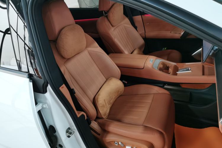 Used ONVO L60 2024 60 kWh Rear-Drive Version