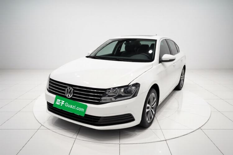 Used Volkswagen Lavida 2015 1.6L Automatic Fashion Edition