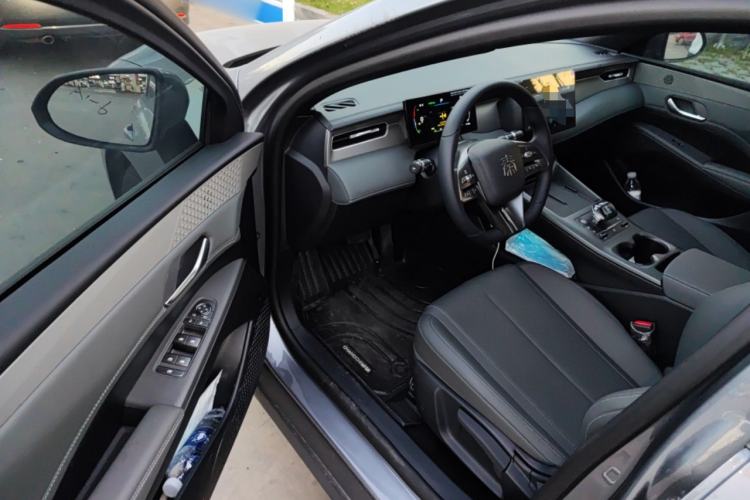 Used BYD Qin PLUS 2025 DM-i Smart Drive 55KM Leading Model
