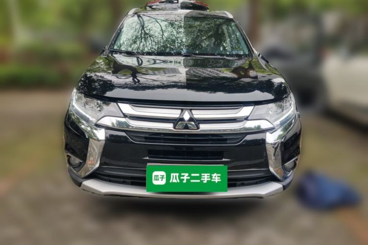 Used Mitsubishi Outlander 2018 2.4L 4x4 Elite Edition 5 Seats Front
