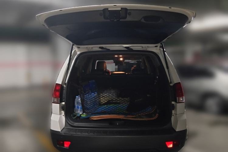 Used Kia Borrego 2008 3.8L Luxury Edition China IV