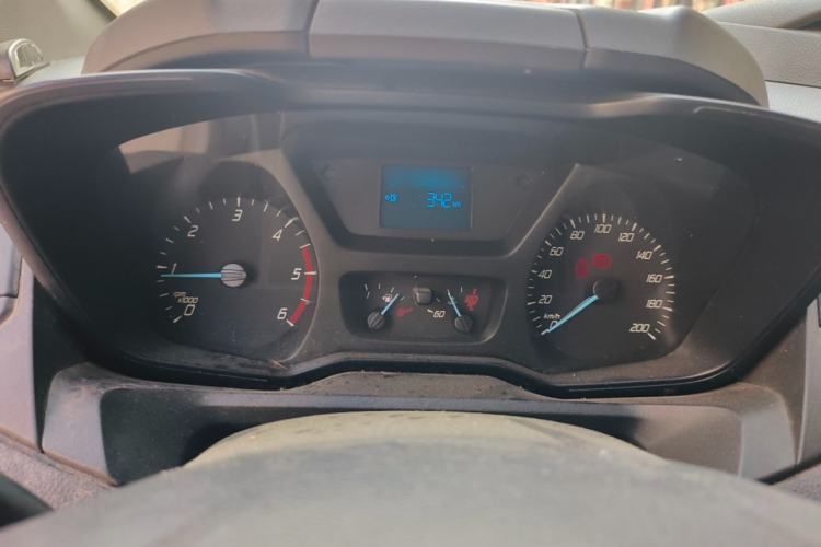 Used Ford Transit 2017 2.0T Diesel Multi-Purpose Commercial Vehicle Mid-Drive Mid-Roof China IV Standard
