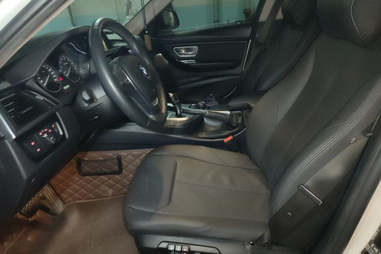 Used BMW 3 Series 2017 320Li Fashion Model Left Front Seat