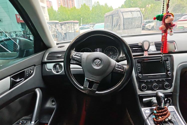 Used Volkswagen Passat 2013 1.8TSI DSG Prestige Edition Steering Wheel