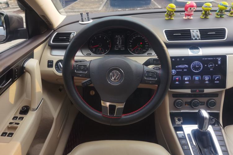 Used Volkswagen Magotan 2015 1.8TSI Advanced Model
