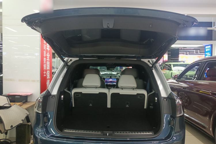 Used Hima AITO M9 2024 All-Electric Ultra Version 100 kWh 6-Seater Model Trunk