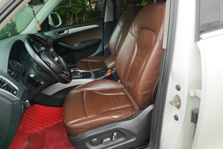 Used Audi Q5 2015 40 TFSI Technology Edition Left Front Seat