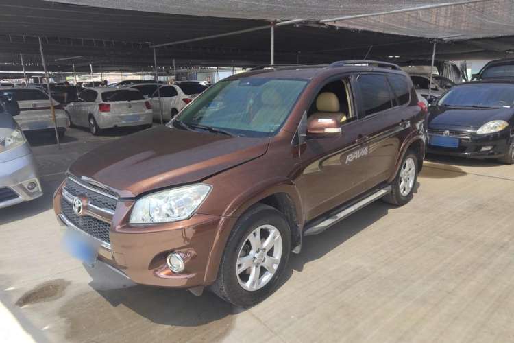 Used Toyota RAV4 2012 Luxurious Edition 2.0L Automatic All-Wheel Drive