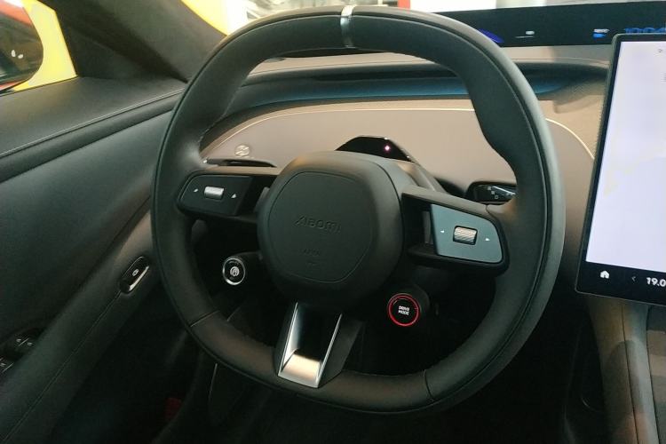 Used Xiaomi Auto YU7 2025 Ultra-Long Range High-Performance All-Wheel-Drive Max Edition